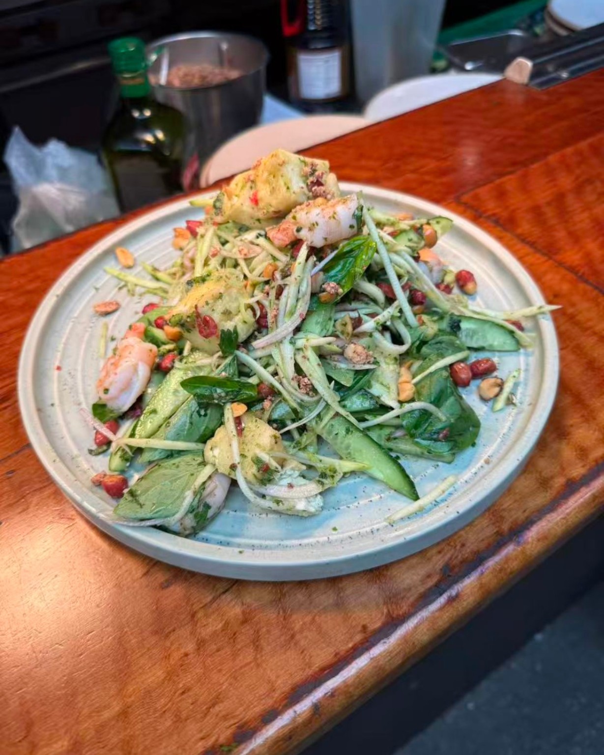 HC317 prawn and green mango salad